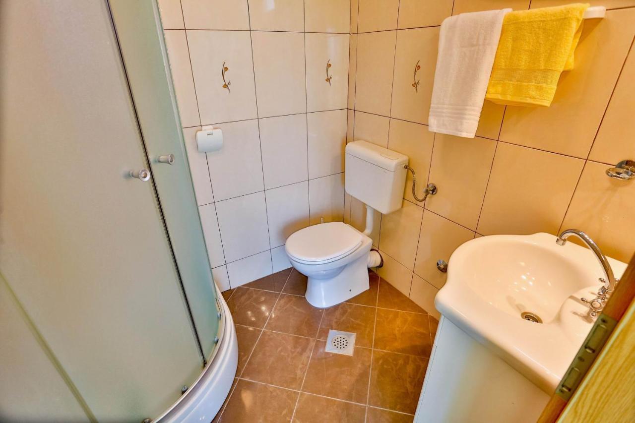 Apartments Lenka Сутиван Экстерьер фото