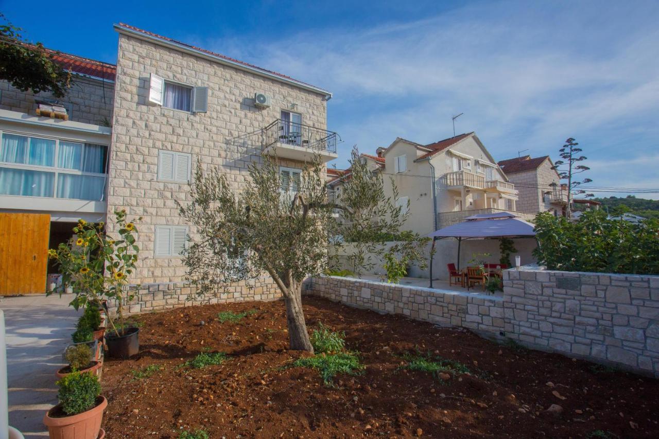 Apartments Lenka Сутиван Экстерьер фото