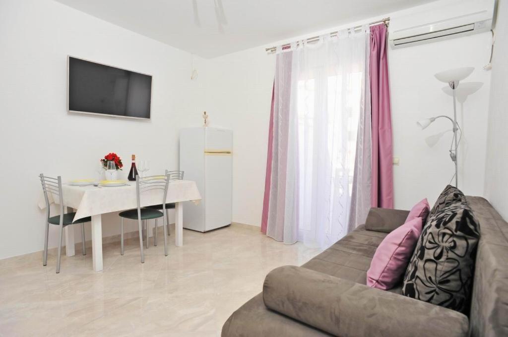 Apartments Lenka Сутиван Номер фото