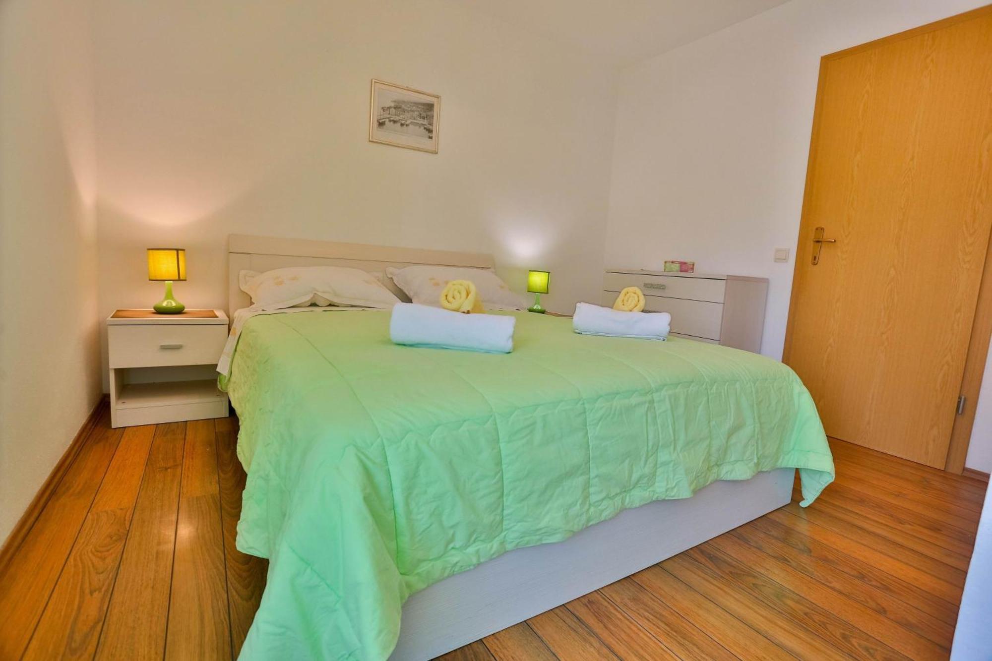 Apartments Lenka Сутиван Номер фото