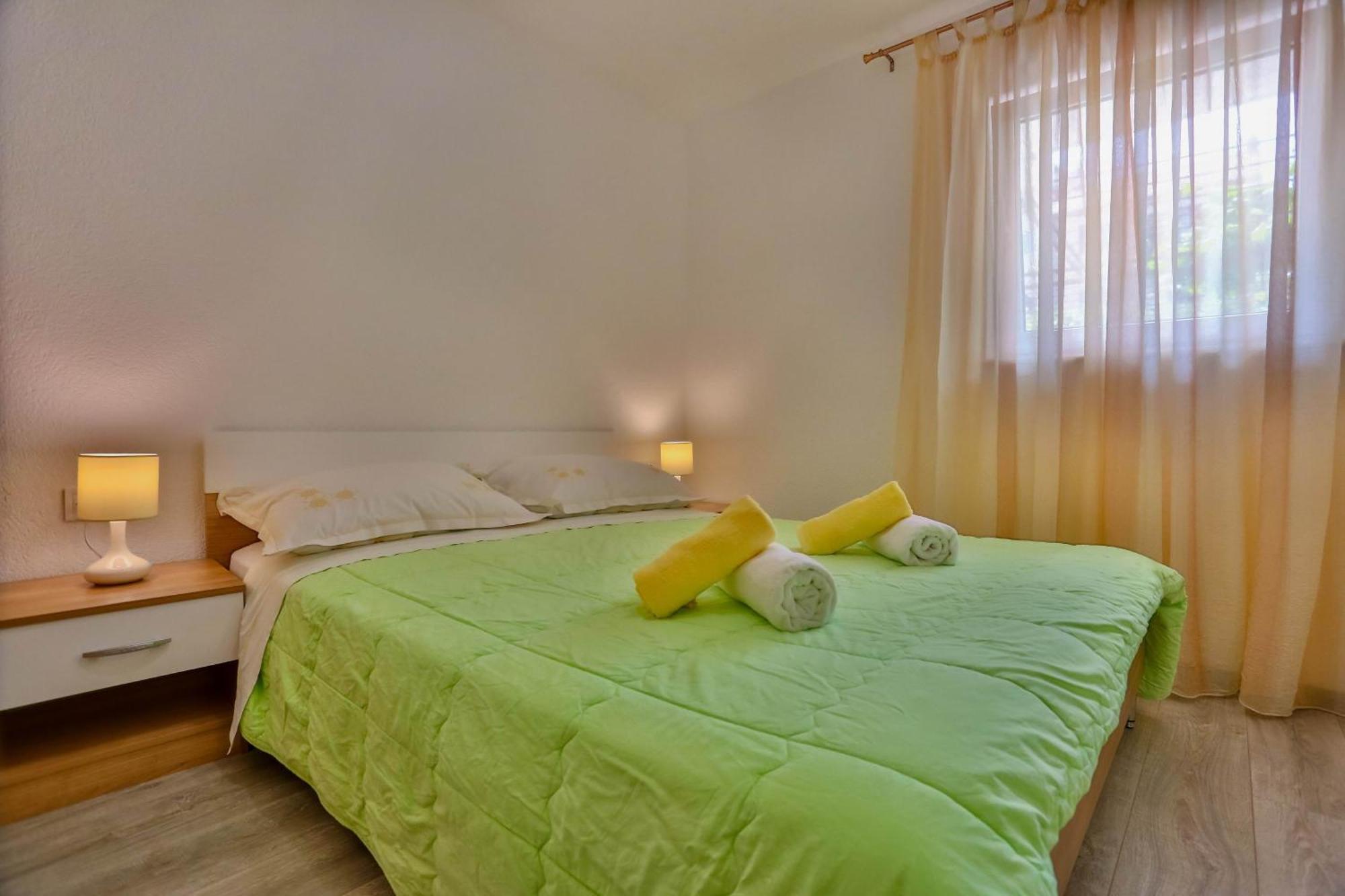 Apartments Lenka Сутиван Номер фото